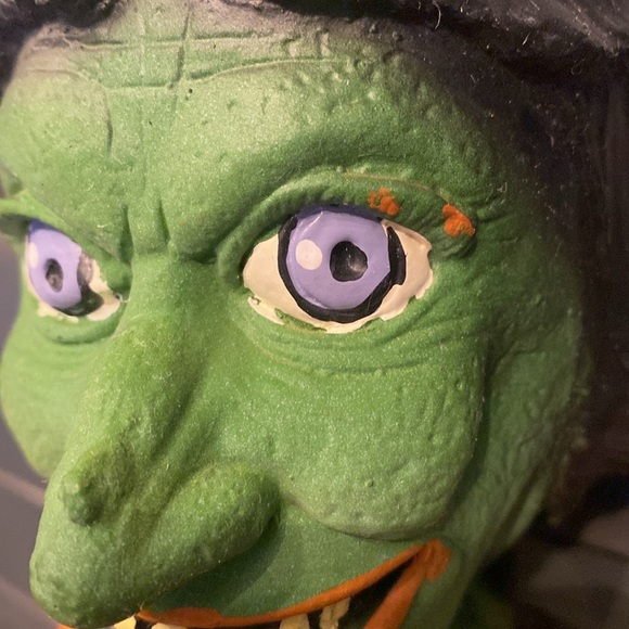 2007 Take One 24" Halloween Witch Rubber Doll Hanging Weird Creepy
Decor - Picture 11 of 16